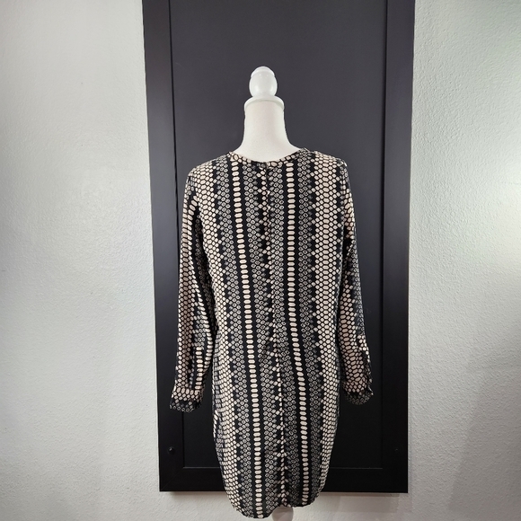 Olivaceous Long Sleeve Black /White Striped Sheath Dress Size M - Picture 5 of 9